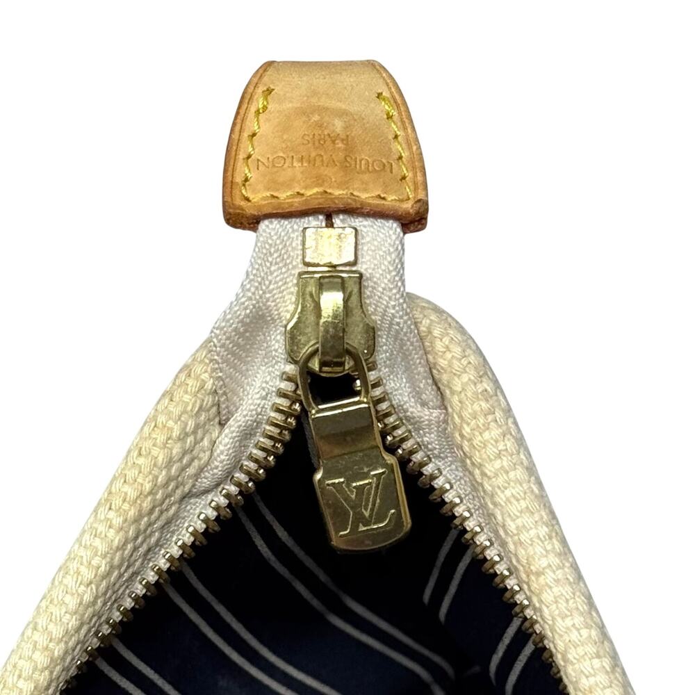 Louis Vuitton Antigua Platform Pouch - Picture 5 of 12